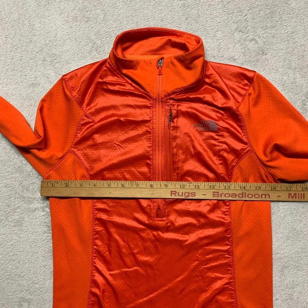 The North Face Women's S Fire Red Brave the Cold Wind 1/2‎ Zip Flashdry Pullover